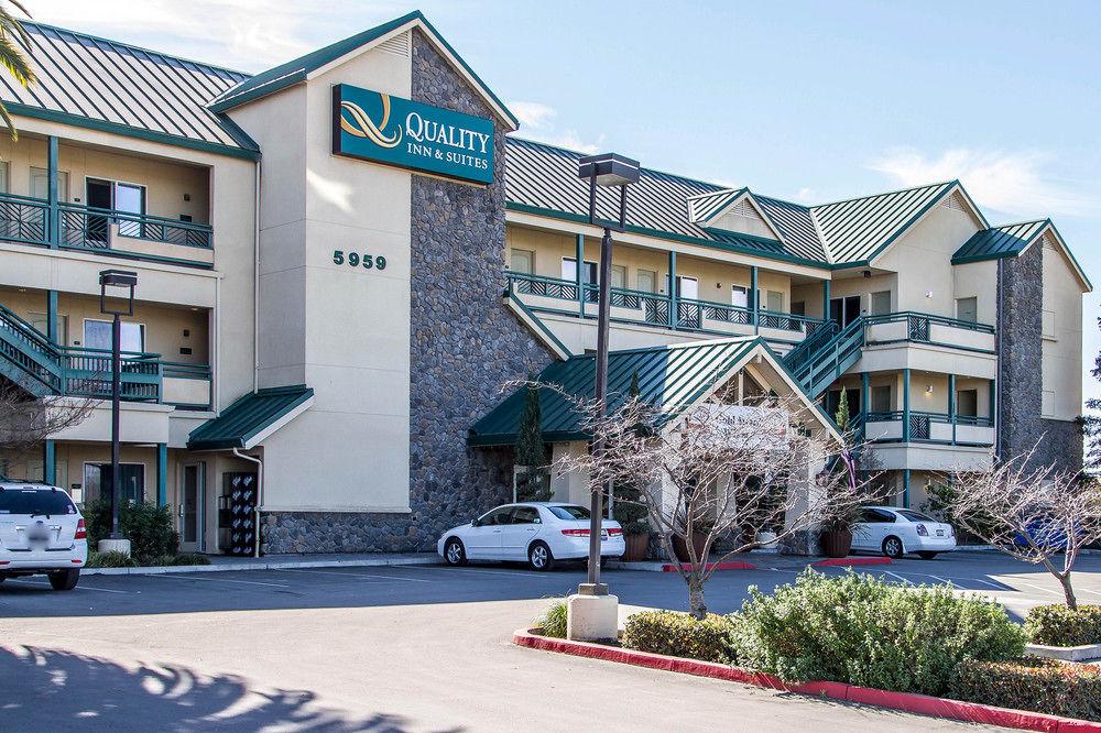 Фото Quality Inn & Suites