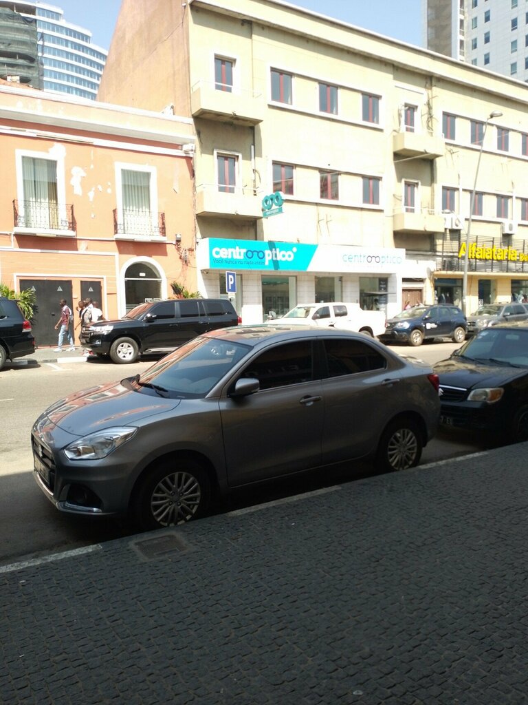 Vision correction Centrooptico Mutamba, Loanda, photo