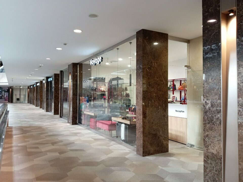 Bags and suitcases store Voyage, Moscow, photo