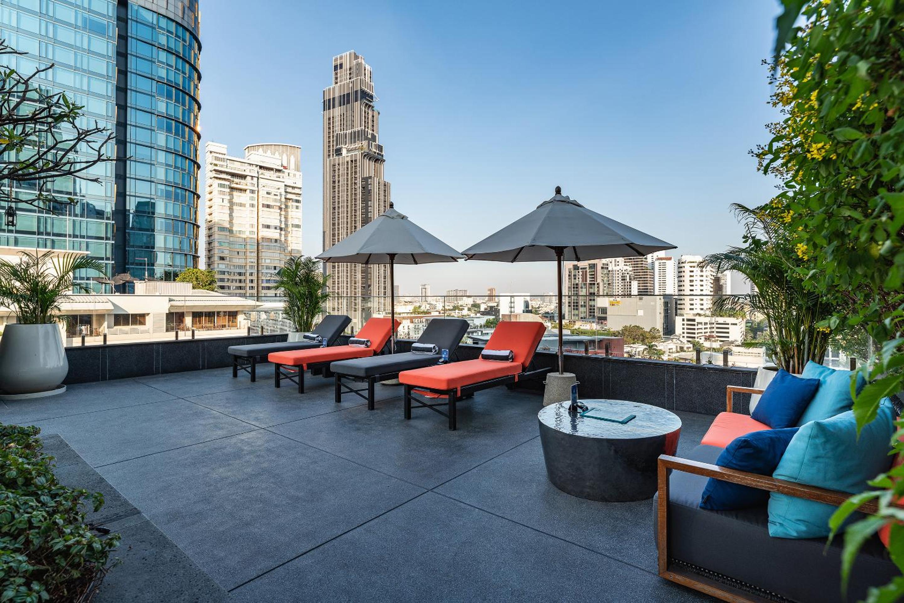Фото Muu Bangkok Hotel
