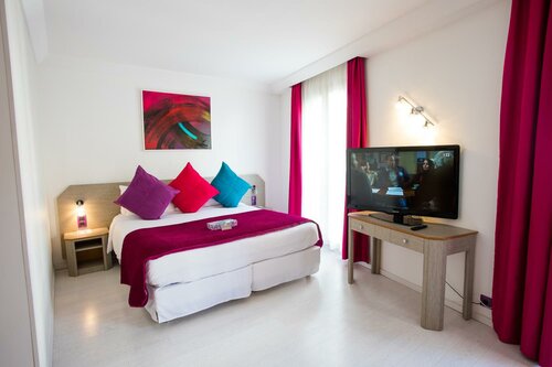 Гостиница Crystal Hotel & Spa в Каннах
