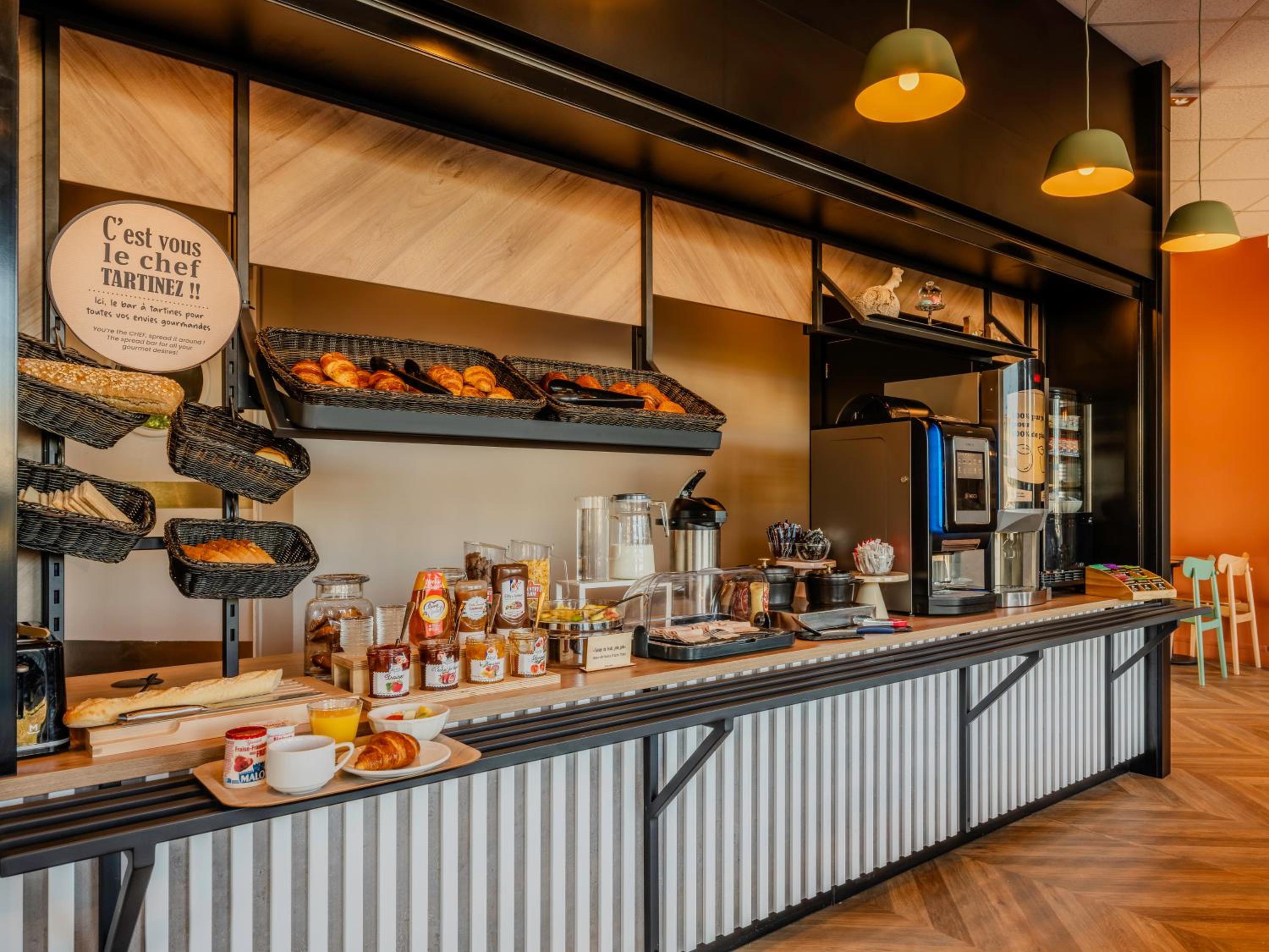 Фото B&b Hotel Maubeuge Gare