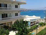 Zorbas Beach Hotel