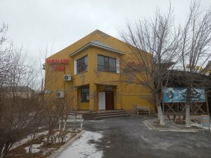 Er-As (Ayteke Bï street, 108), hotel