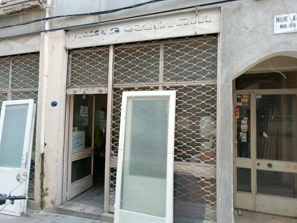 Glass workshop Glassmaker Ertan, Izmir, photo