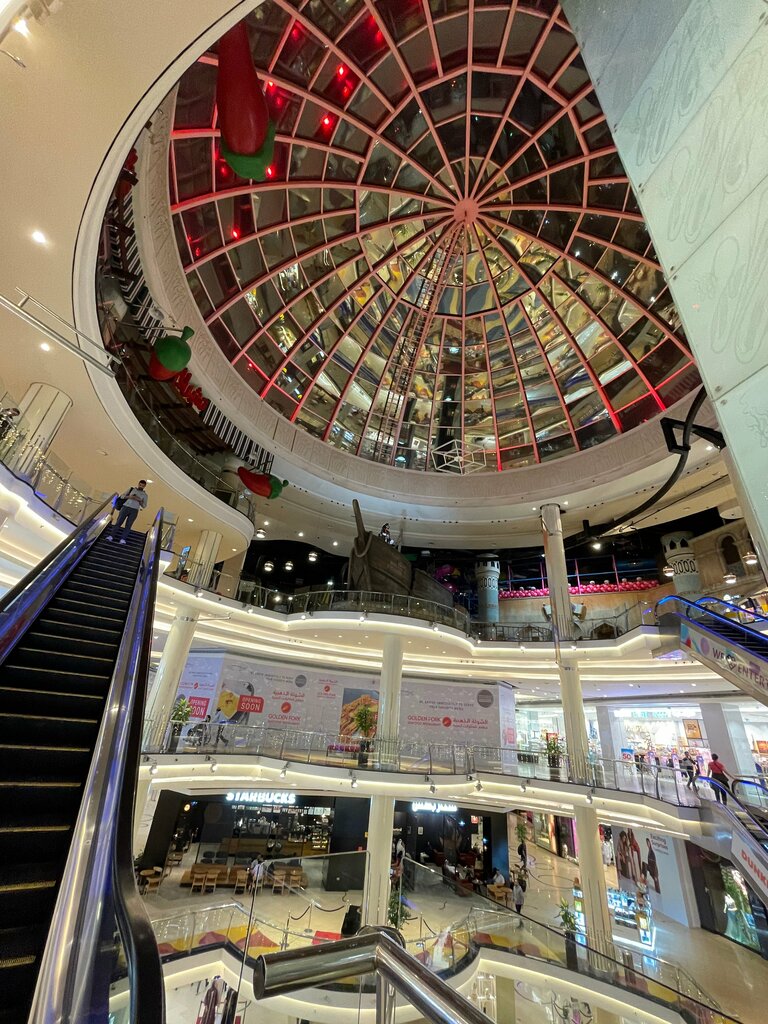 Shopping mall Mega Mall, Sharjah, photo