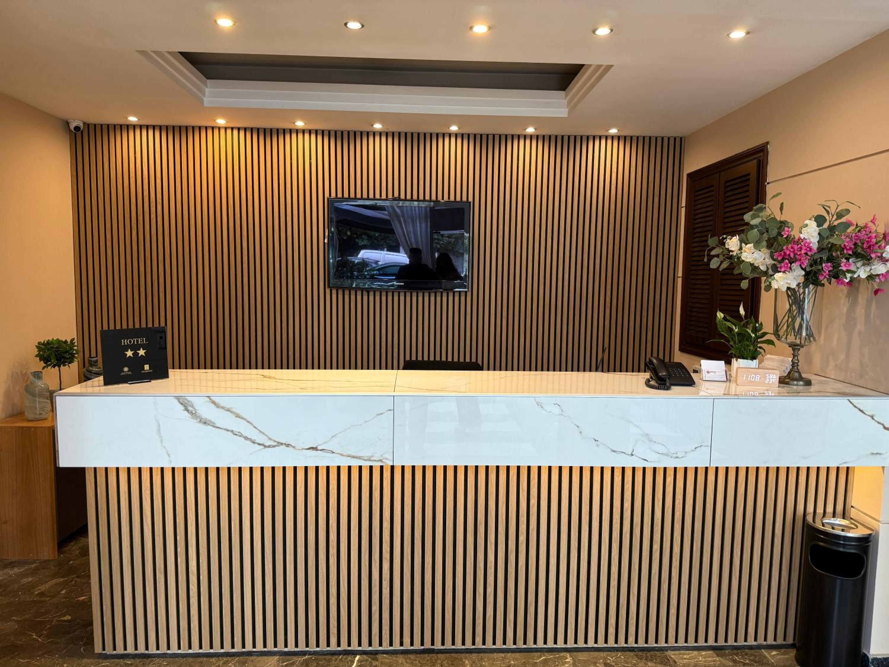 Фото Glaros Hotel