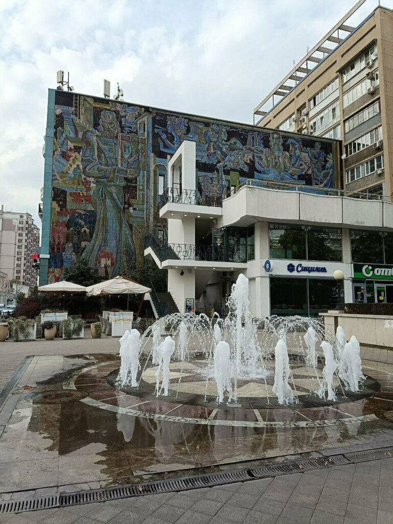 معلم جذب سياحي Krasnodar Book House ، كراسنودار، صورة