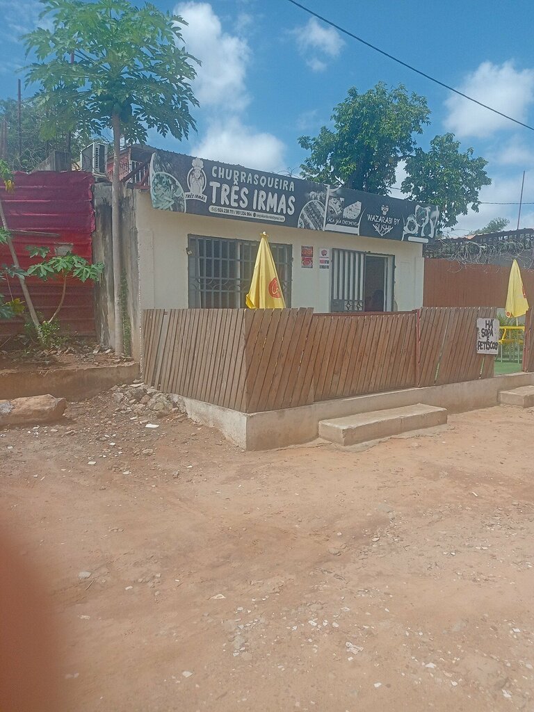 Cafe Três irmãs, Loanda, photo