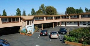 Гостиница Stanford Motor Inn Palo Alto в Пало-Альто