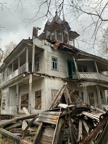 Кеуделері және емізіктерінің айналасындағы үлкен ареолалары бар қара әйелдердің порносы