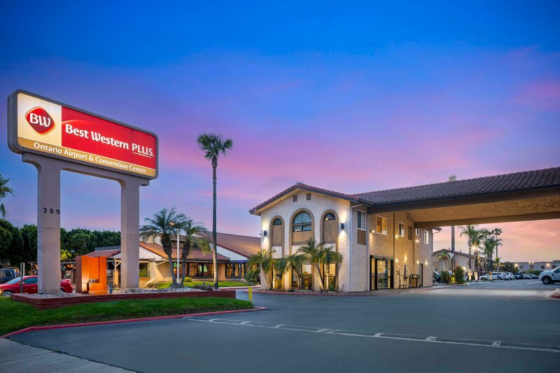 Гостиница Best Western Plus Ontario Airport & Convention Center в Онтарио