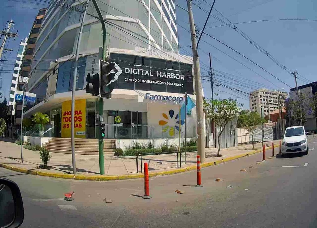 Pharmacy Farmacorp, Cochabamba, photo