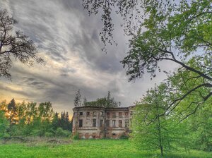 Усадьба Тишининых (Yaroslavl Region, Rybinskiy rayon, Oktyabrskoye selskoye poseleniye, selo Tikhvinskoye), landmark, attraction