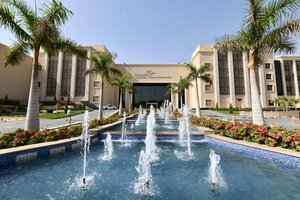 отель Triumph Luxury Hotel