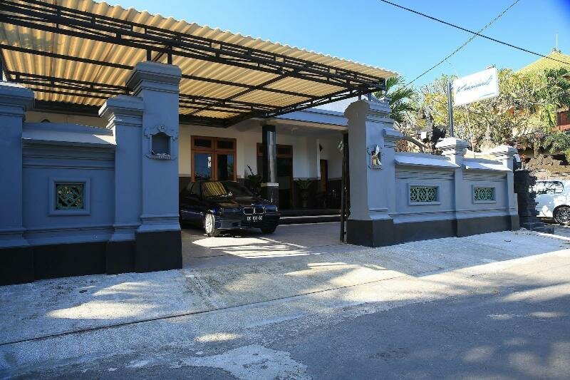 Гостиница Puri Kusuma Guest House в Табанане