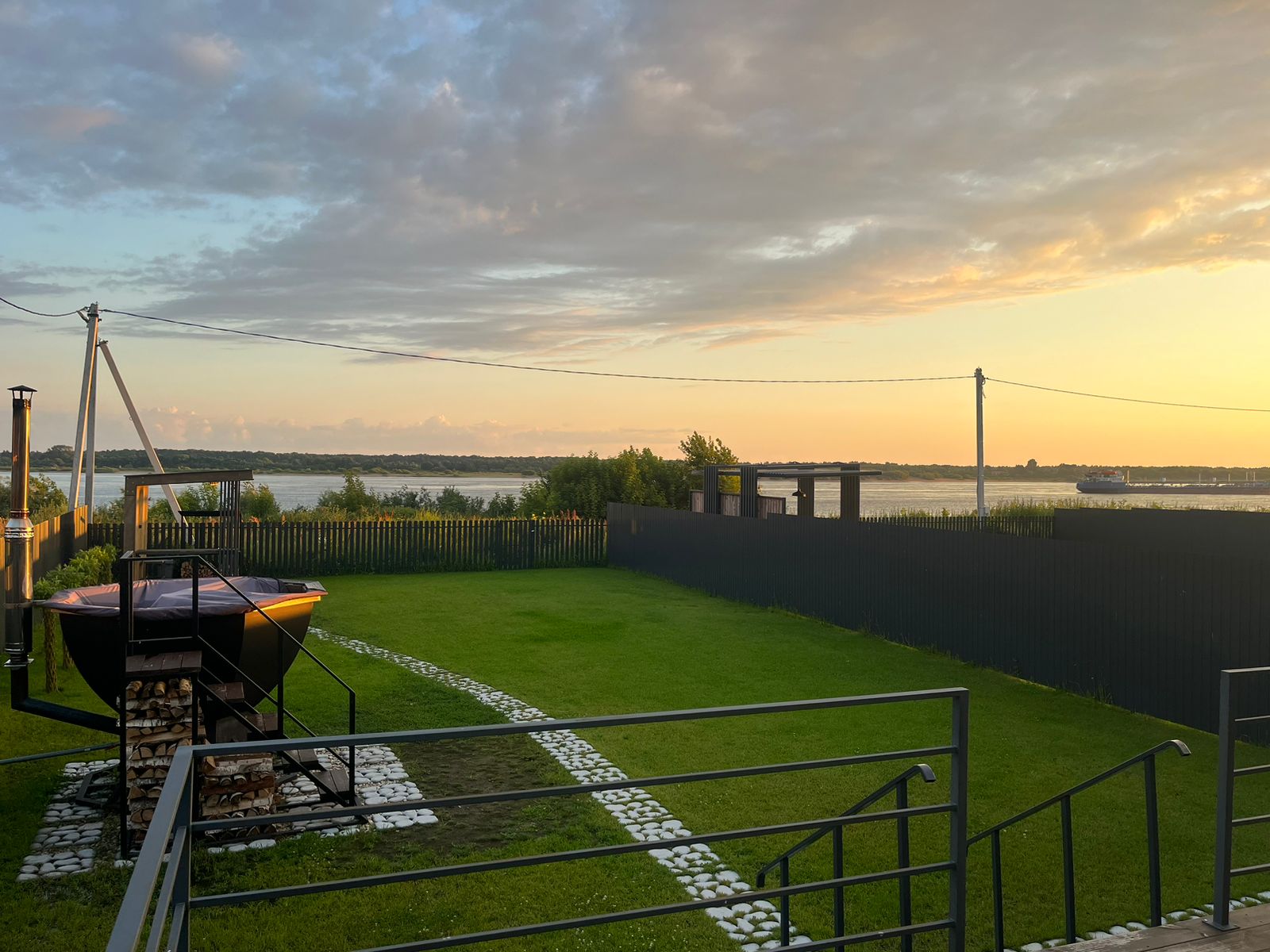 Фото Амбарн