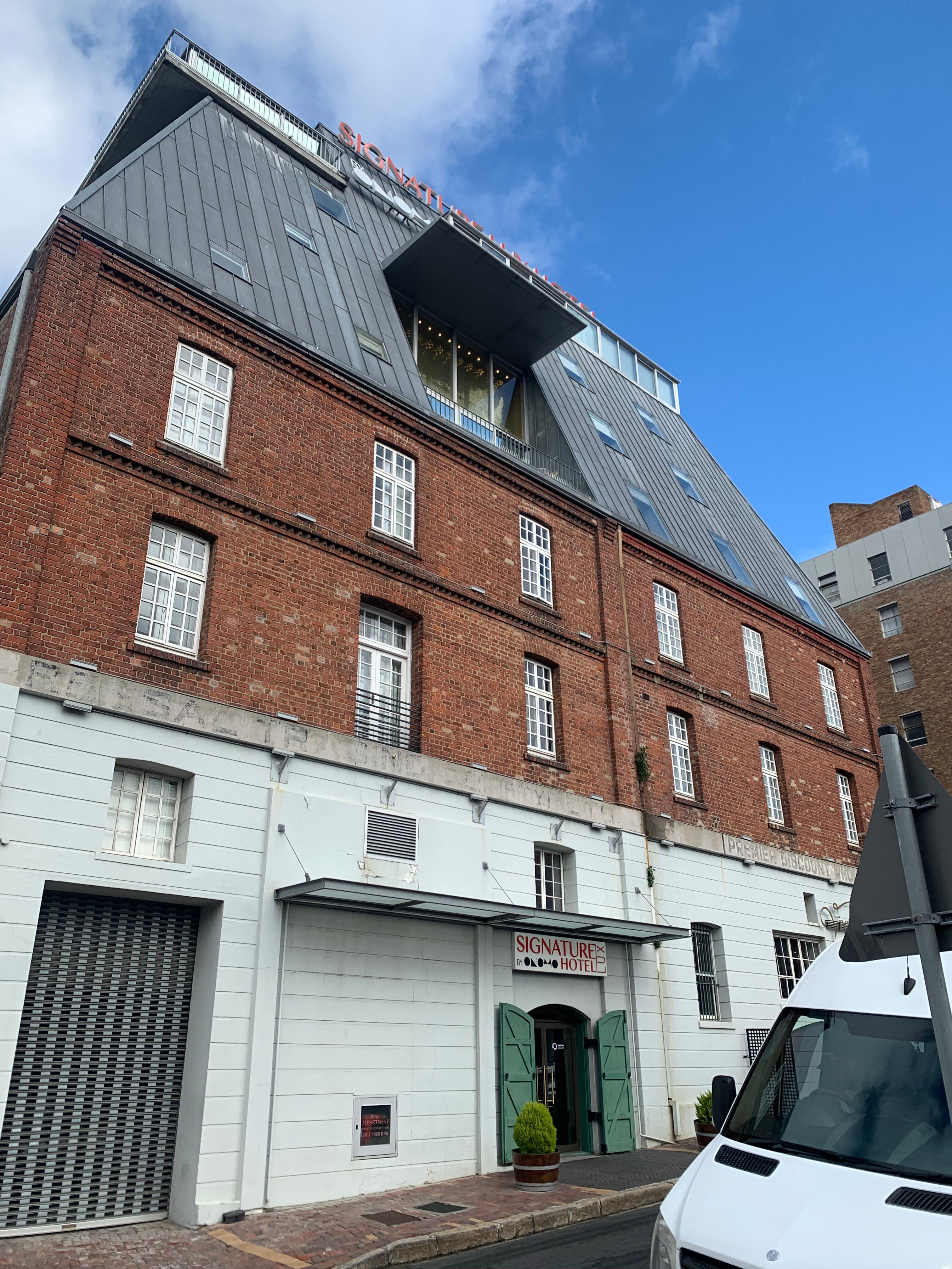 Фото Onomo Hotel Waterfront 