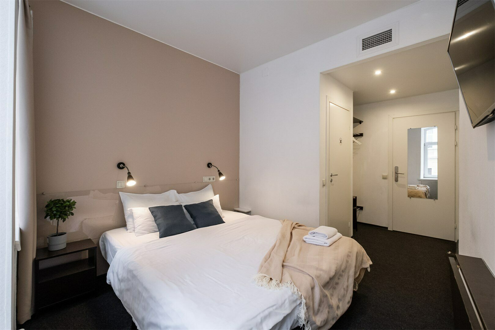 Фото Гостевые комнаты на Казанской 43