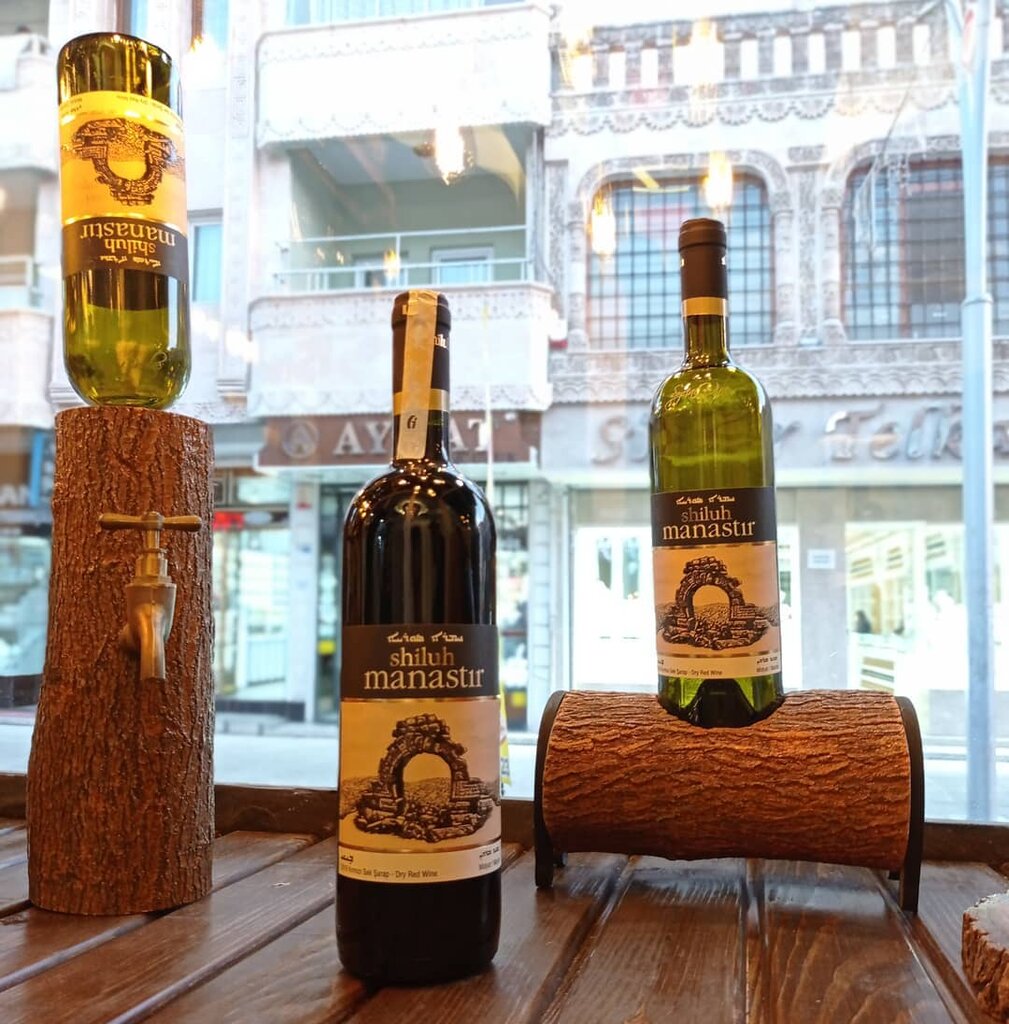 Bar, pub Dionysos Assyrian Winery, Midyat, photo