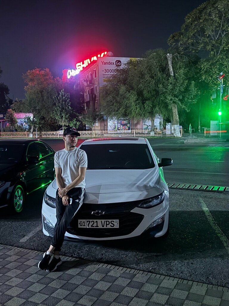 Shopping mall Charkhiy, Kokand, photo