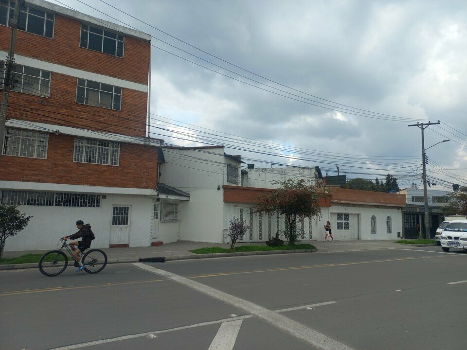 School Renato Descartes Institute, Bogota, photo