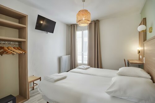 Гостиница Hotel Merryl в Париже