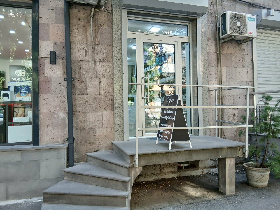 Items for mobile phones Mobix, Yerevan, photo
