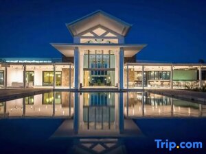 Гостиница Taumeasina Island Resort