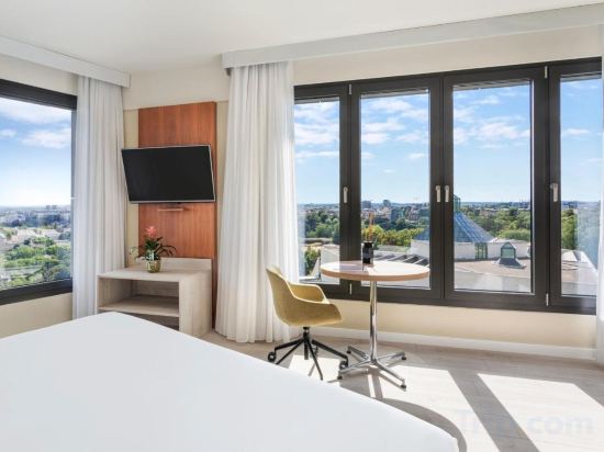 Фото 32939831552