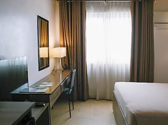 Фото Leope Hotel