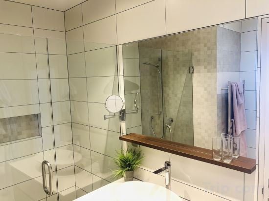 Фото Ramada Queenstown Central