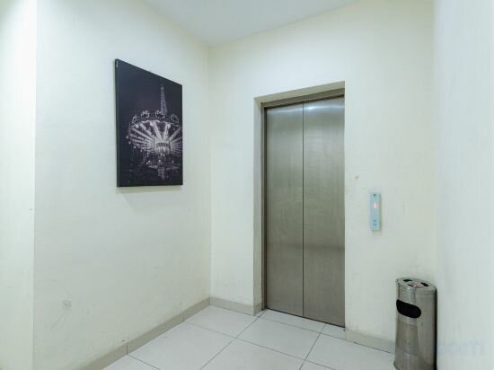 Фото RedDoorz @ Nagoya Indah