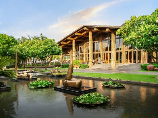 Фото Naman Retreat