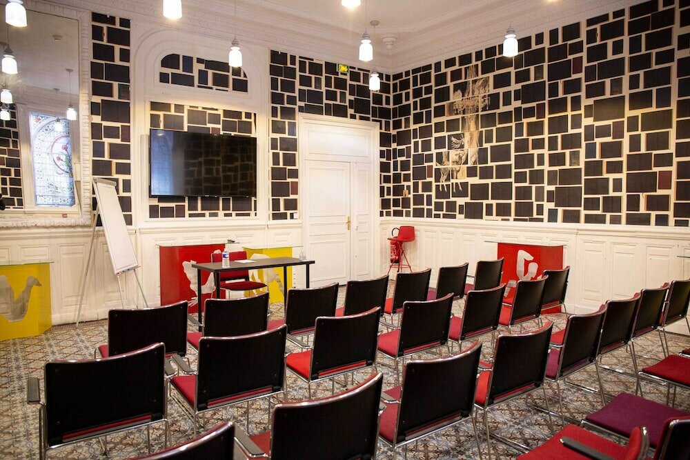 Фото Grand Hotel du Midi Montpellier