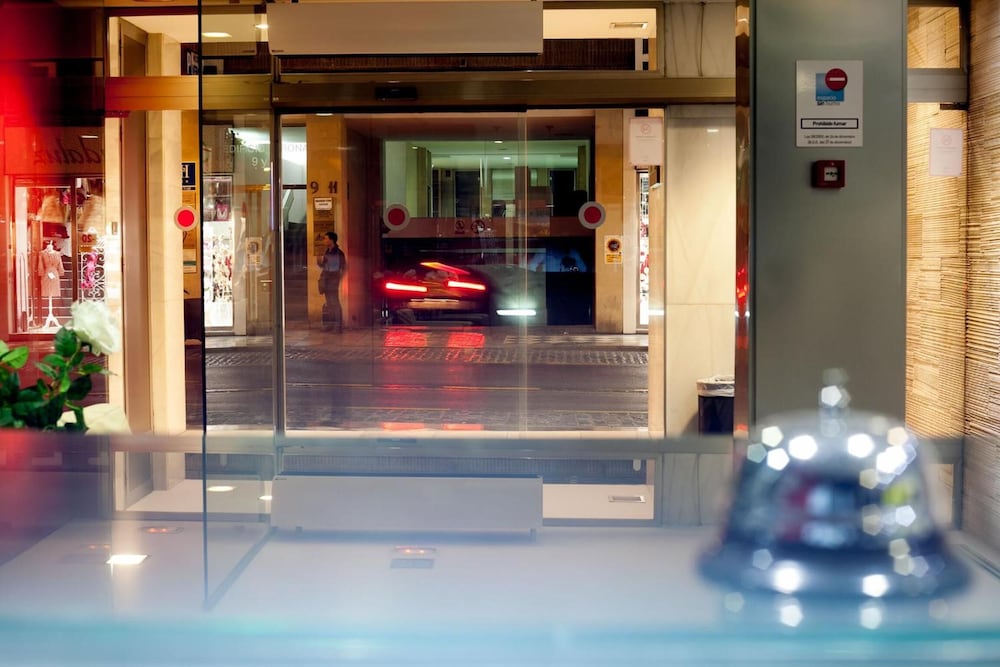 Фото Universal Hotel