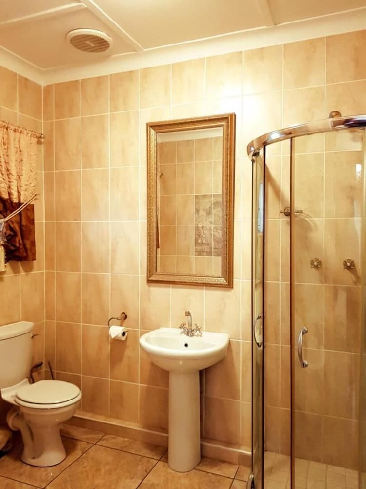 Фото Kimberley Manor Guesthouse