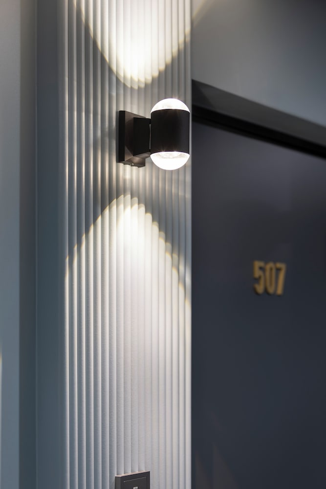 Фото H-avenue Hotel Seomyeon Station