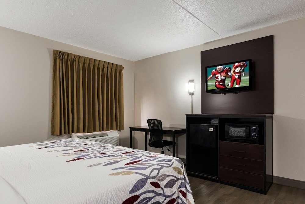 Фото Red Roof Inn Hartford - New Britain