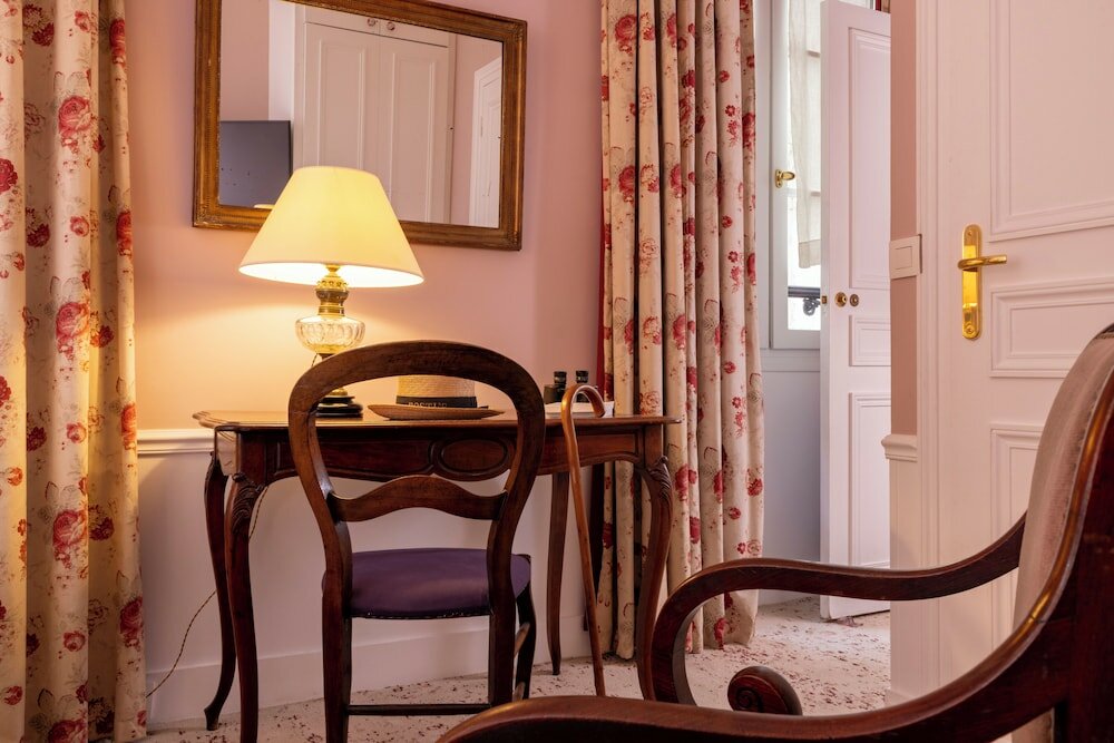 Фото Hôtel Le Saint-Grégoire