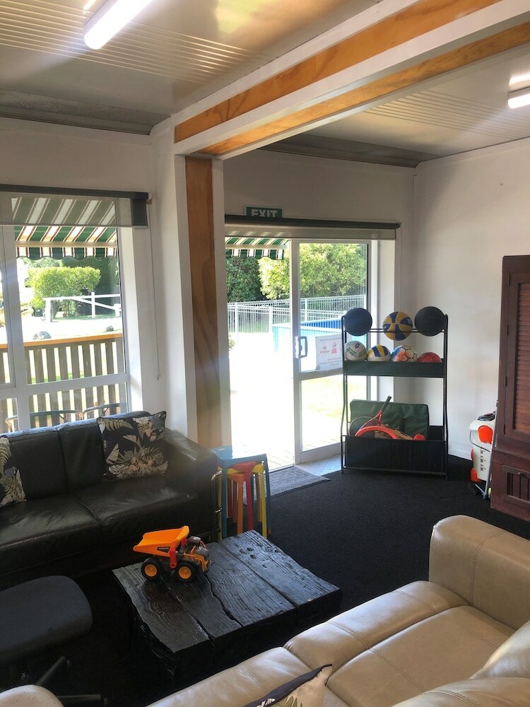 Фото South Brighton Holiday Park