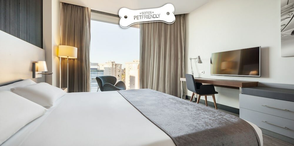 Фото Hotel Ilunion Atrium