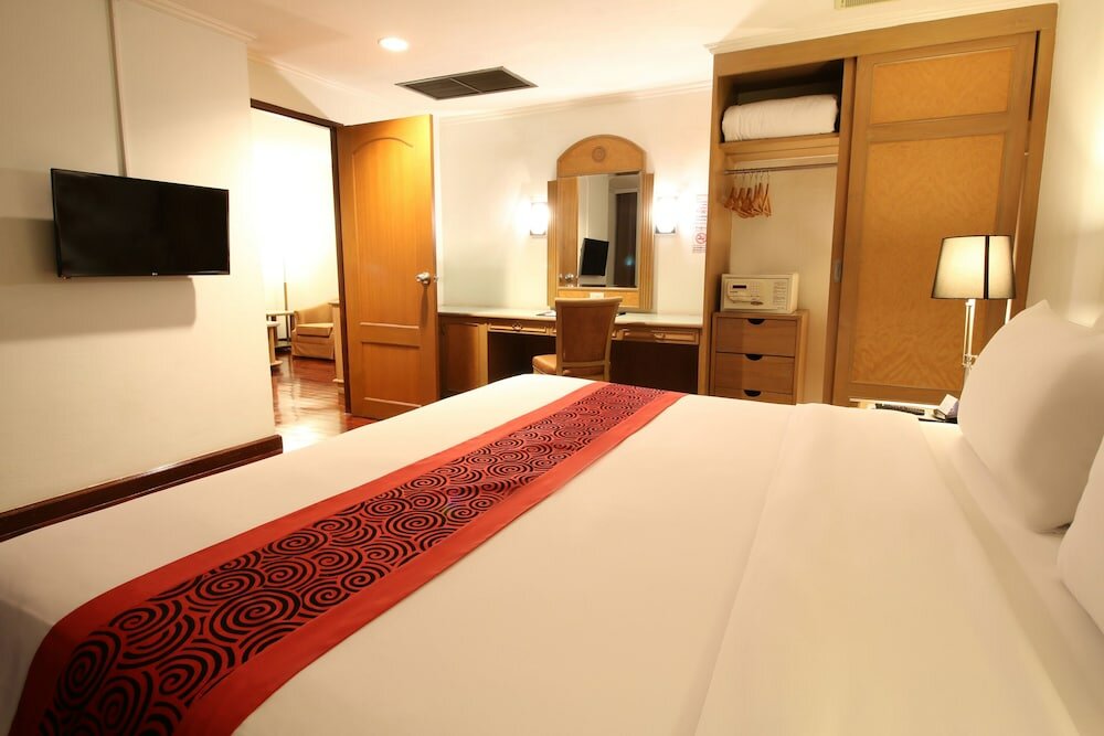 Фото Grand Tower Inn Rama VI Hotel