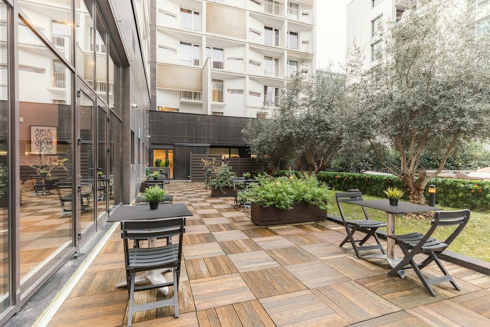 Фото отеля 2