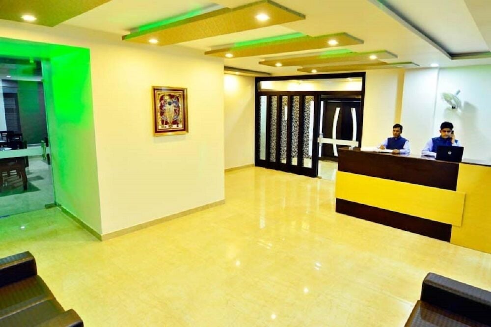 Фото Hotel mukund villas