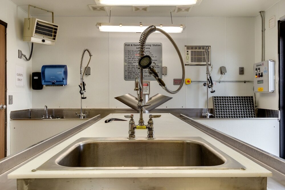 Фото Fireside Inn & Suites