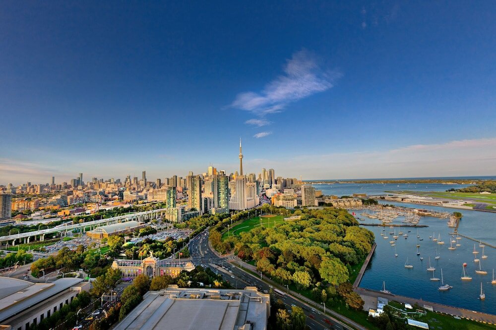 Фото Hotel X Toronto by Library Hotel Collection