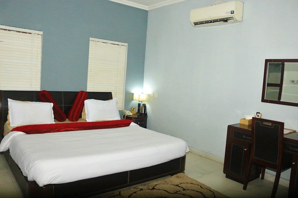 Фото The Crib Lifestyle Hotel