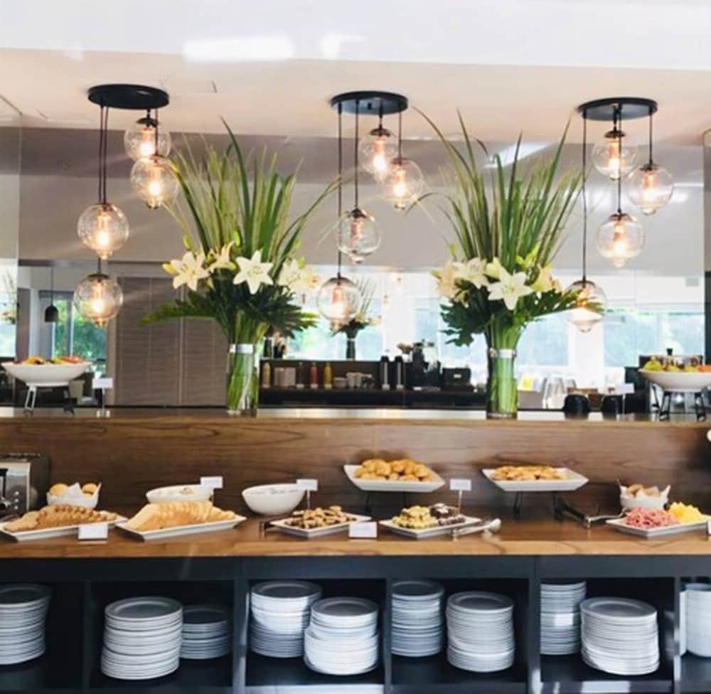 Фото Howard Johnson Plaza Buenos Aires