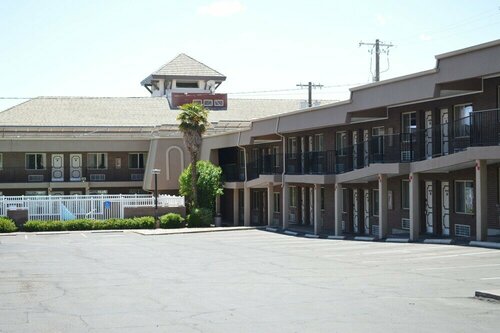 Гостиница Super 8 by Wyndham St. George Ut в Сент-Джордже